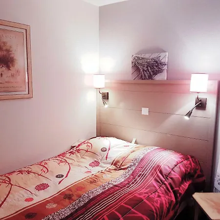 Apartment Ecrins De La Badine- Pinede Hyeres