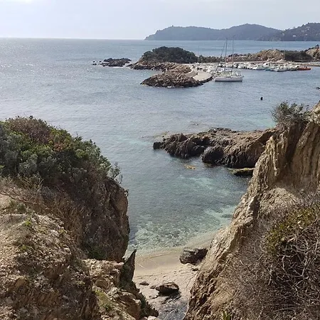 Ecrins De La Badine- Pinede Hyeres