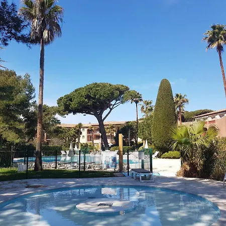 Ecrins De La Badine- Pinede