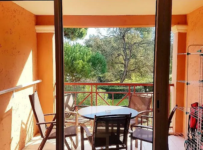 Ecrins De La Badine- Pinède *