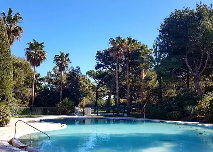 Ecrins De La Badine- Pinède Appartement *