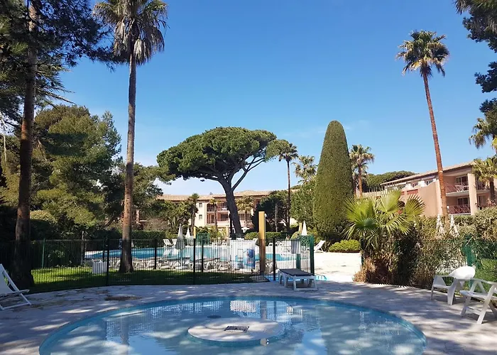 Ecrins De La Badine- Pinede